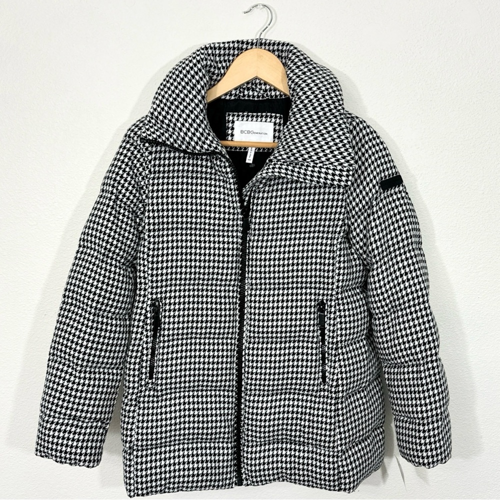 BCBGeneration Black and white houndstooth puffy jacket